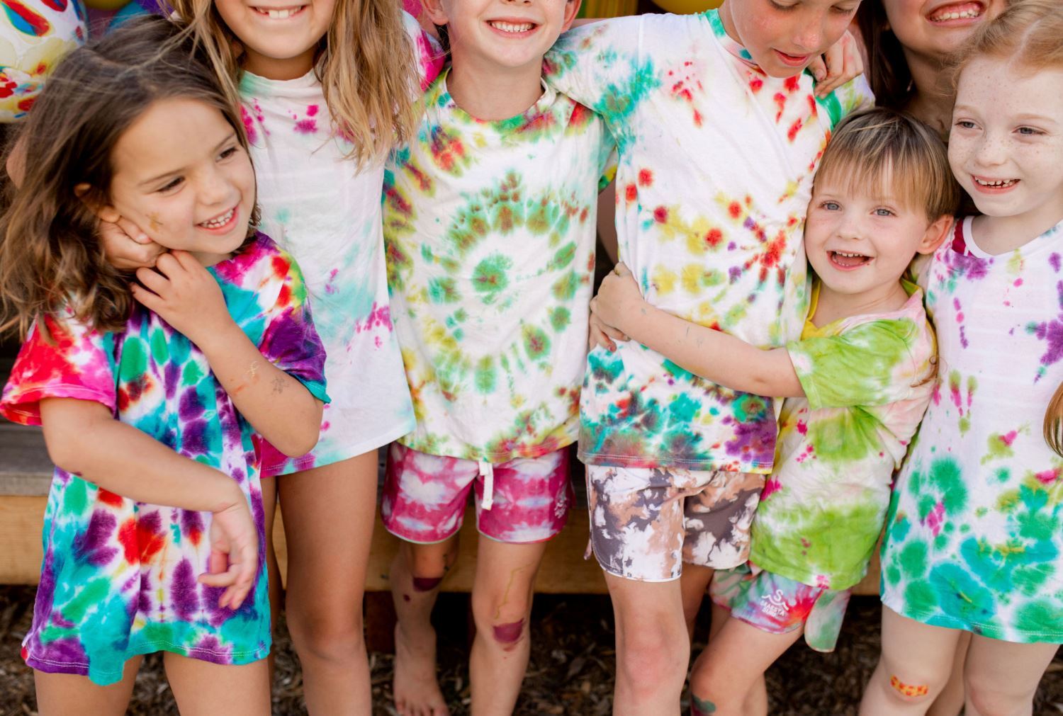 How to throw a tie-dye party in your backyard